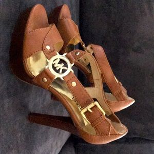 Women’s Michael Kors platform shoes size 6